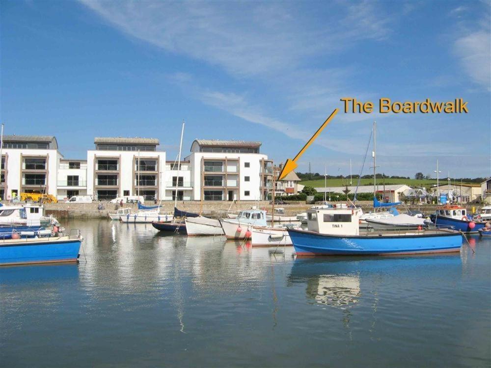 The Boardwalk Villa West Bay Exterior photo